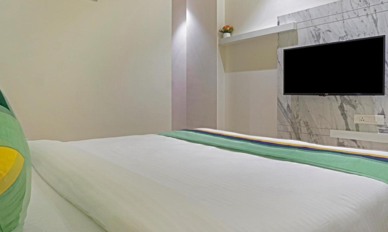 Treebo The Utsav, Nashik Hotell Eksteriør bilde