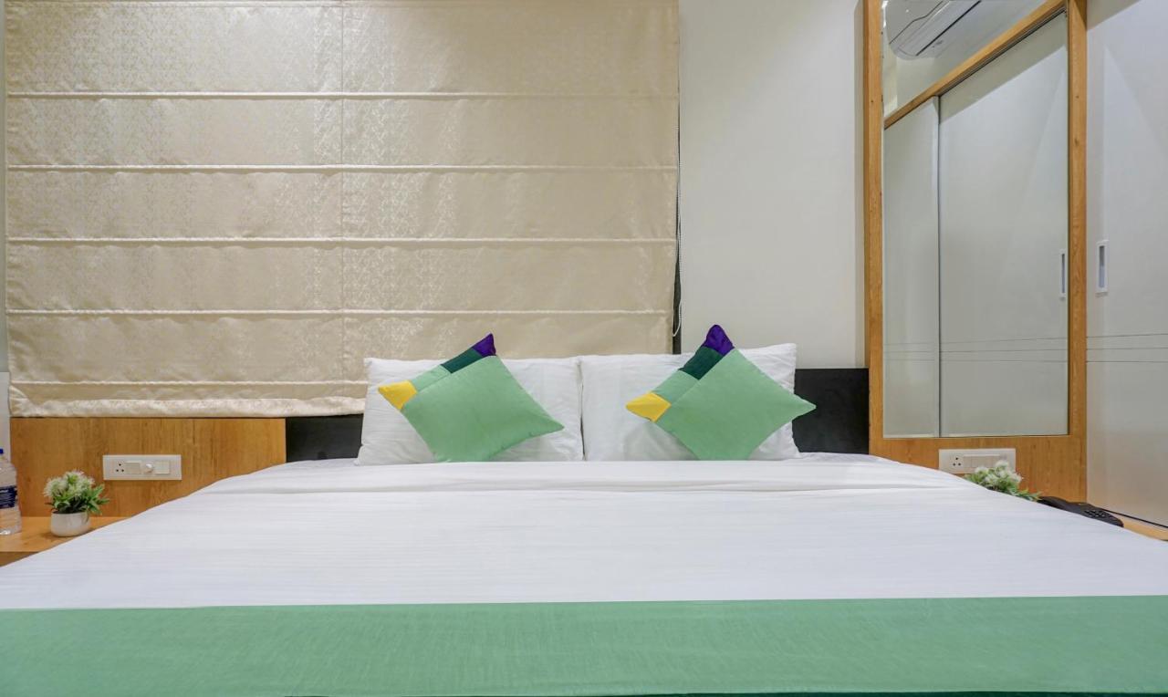 Treebo The Utsav, Nashik Hotell Eksteriør bilde