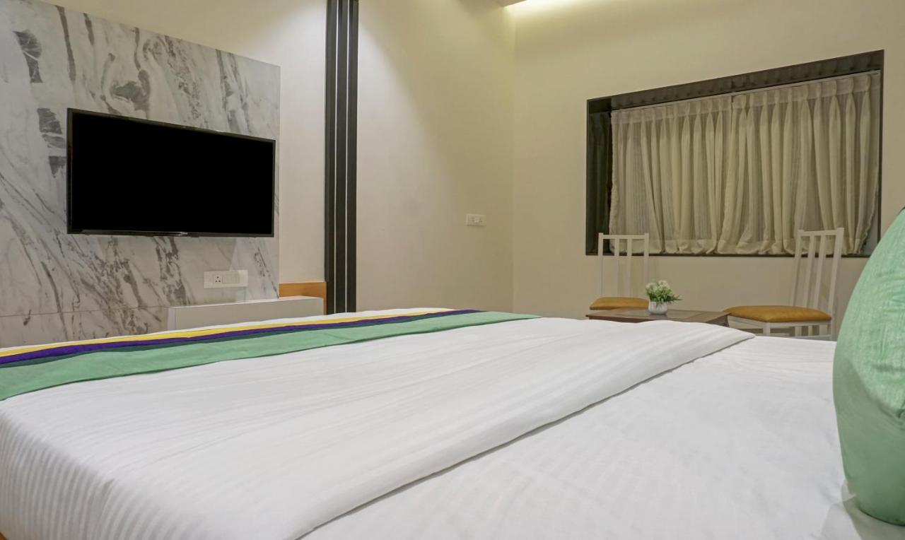 Treebo The Utsav, Nashik Hotell Eksteriør bilde