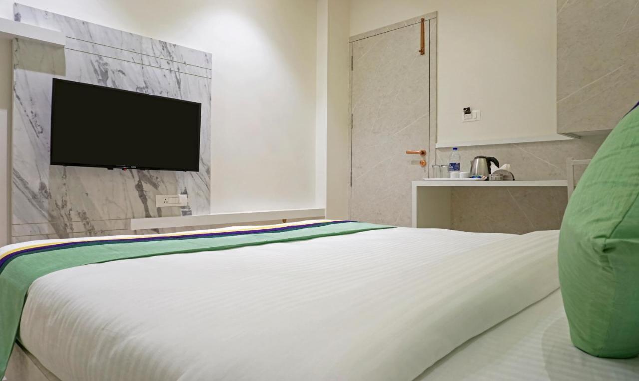Treebo The Utsav, Nashik Hotell Eksteriør bilde